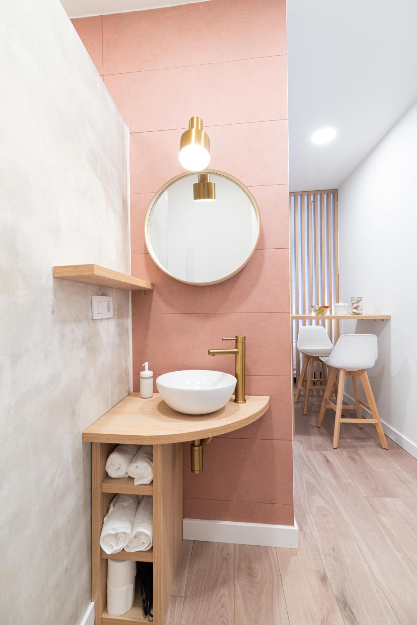 Apartamentos Turisticos Fatima, En El Centro De Виго Екстериор снимка