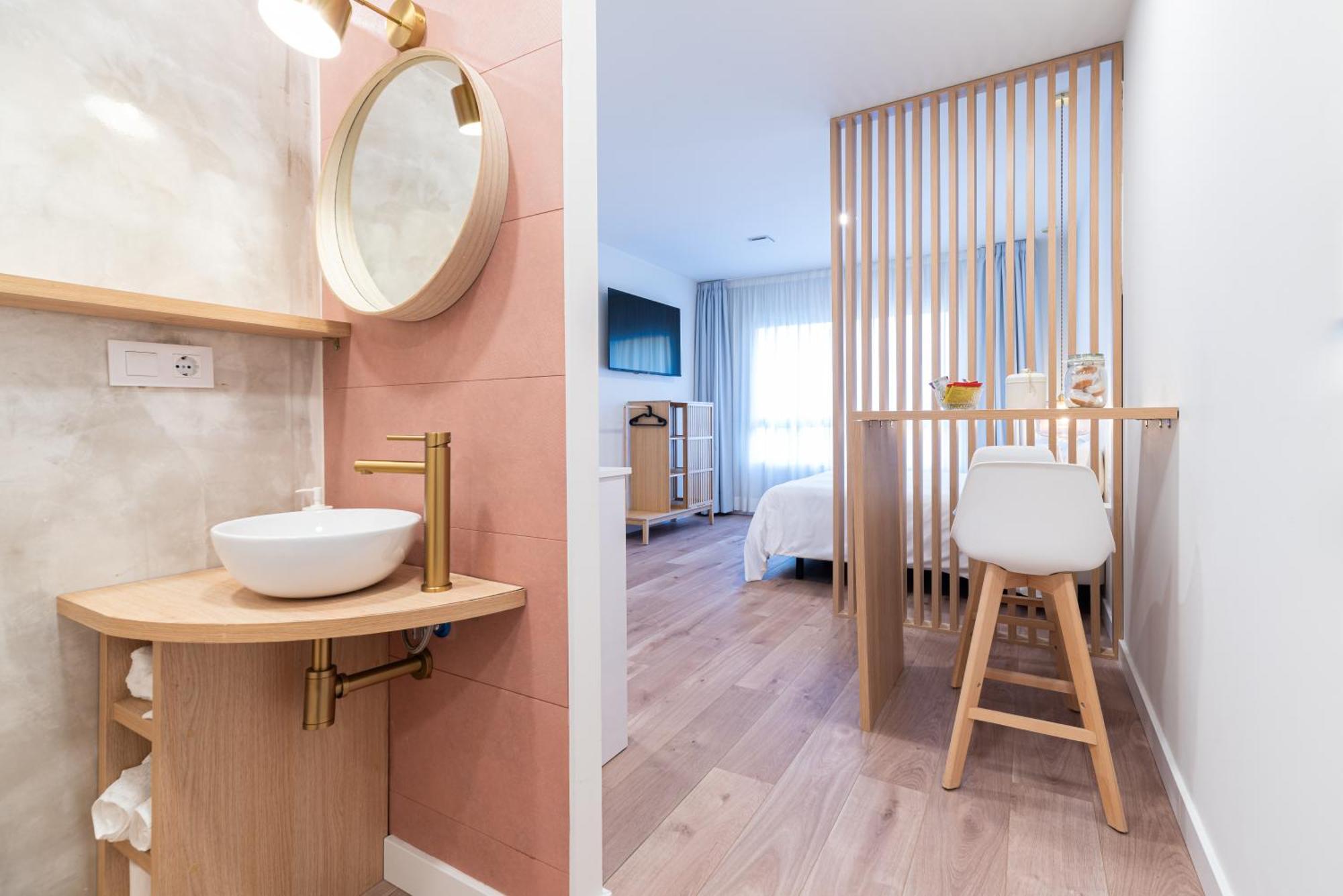 Apartamentos Turisticos Fatima, En El Centro De Виго Екстериор снимка