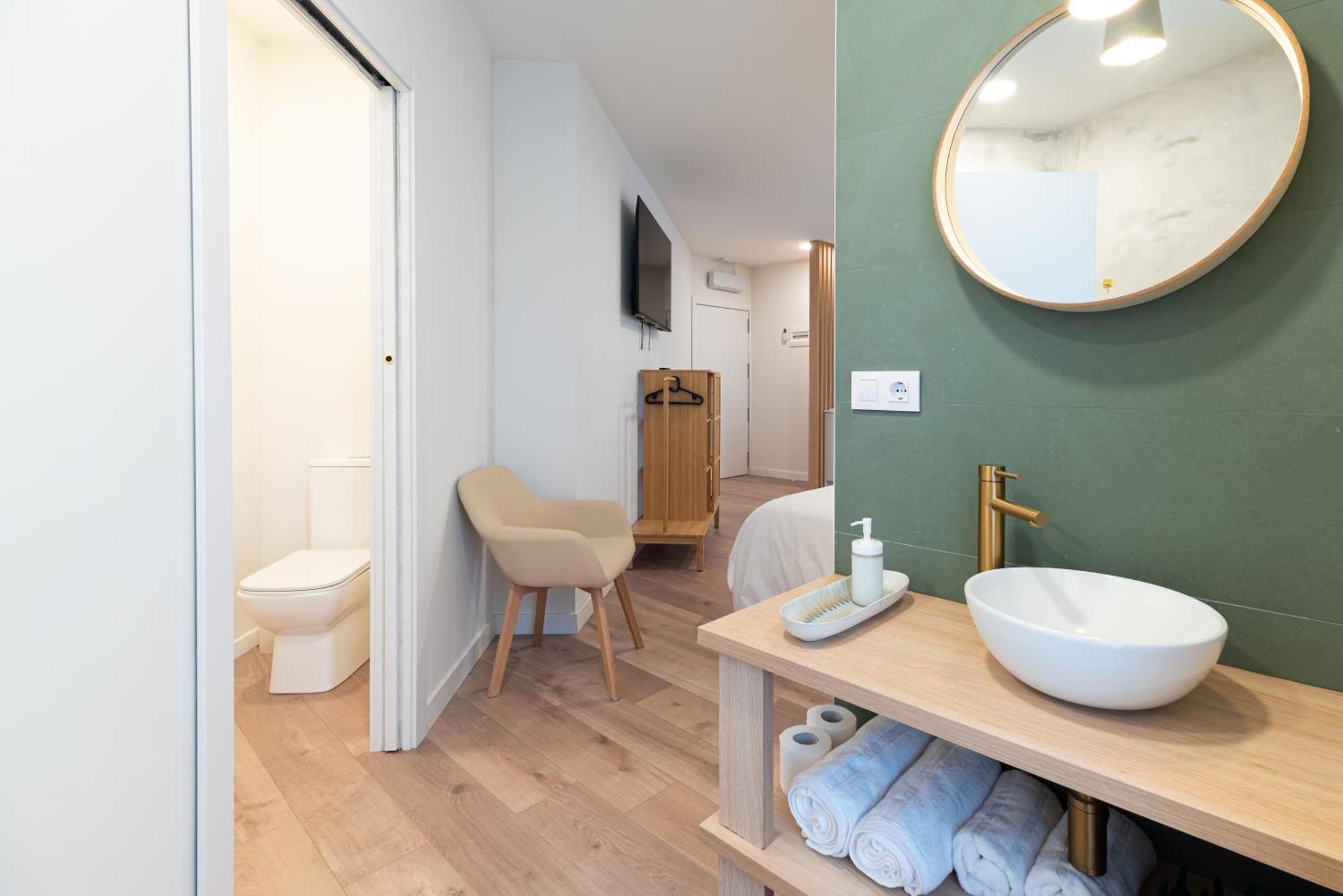 Apartamentos Turisticos Fatima, En El Centro De Виго Екстериор снимка